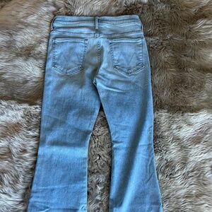 Mother denim the weekender fray size 30.